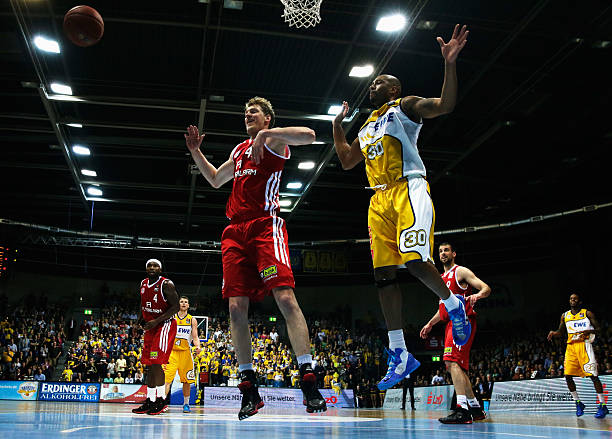 纽卡在宣布 纽卡在宣布