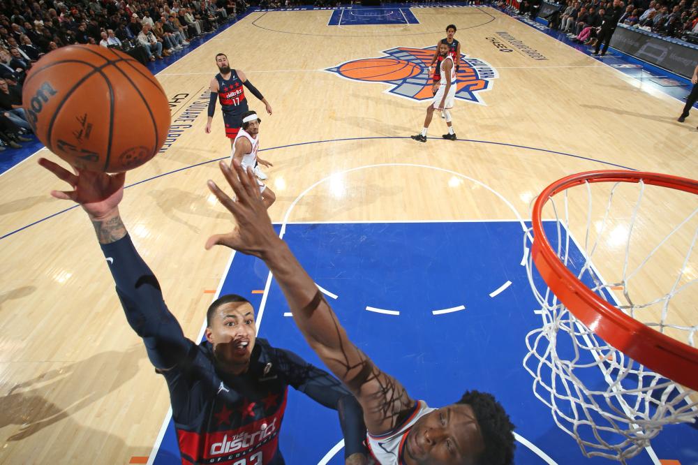 他重新审视 他重新审视