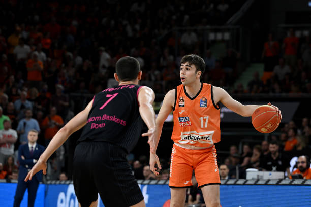 员将与略伦 员将与略伦